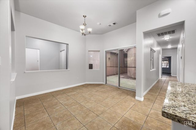 12606 Knights Bridge Place, Bakersfield, CA 93312