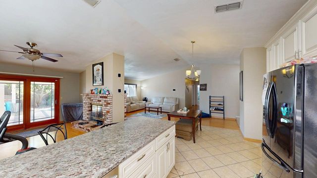 2700 Oaklawn Dr, Modesto, CA 95355