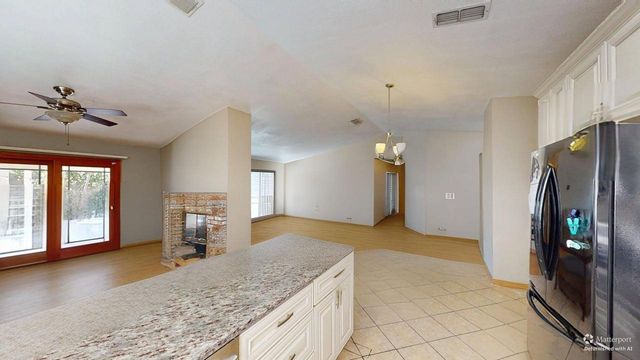 2700 Oaklawn Dr, Modesto, CA 95355