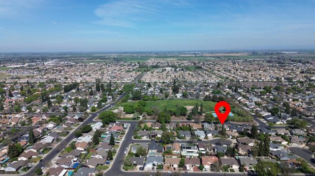 2700 Oaklawn Dr, Modesto, CA 95355