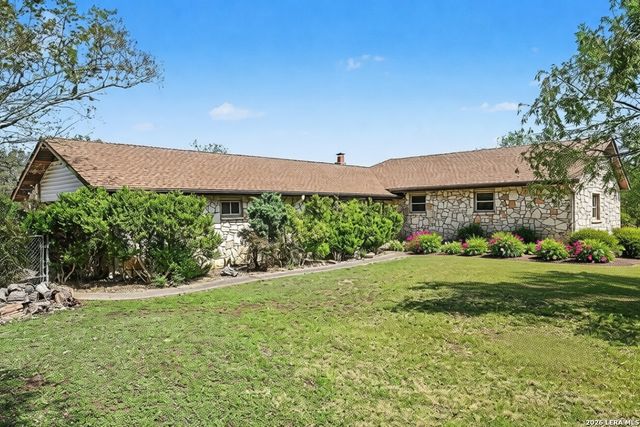 9803 SAXET DR, Boerne, TX 78006