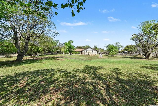 9803 SAXET DR, Boerne, TX 78006