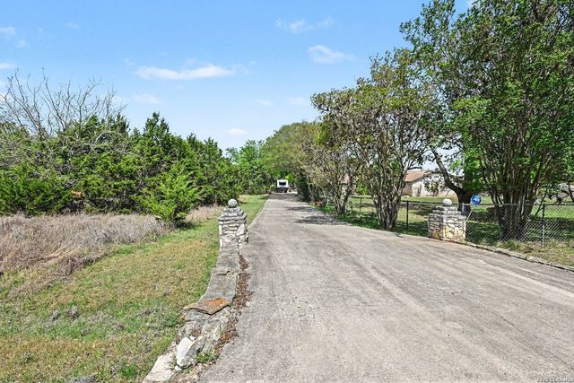 9803 SAXET DR, Boerne, TX 78006