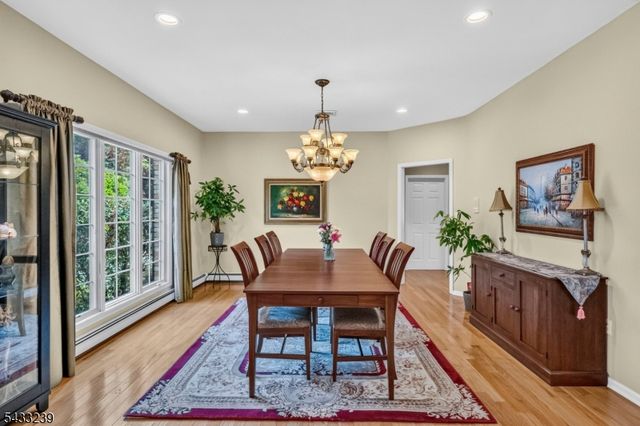 15 Daro Ct, Montville Twp., NJ 07045