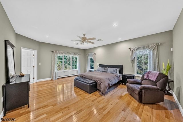 15 Daro Ct, Montville Twp., NJ 07045