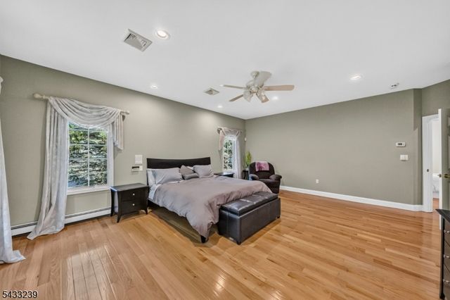 15 Daro Ct, Montville Twp., NJ 07045