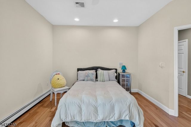 15 Daro Ct, Montville Twp., NJ 07045