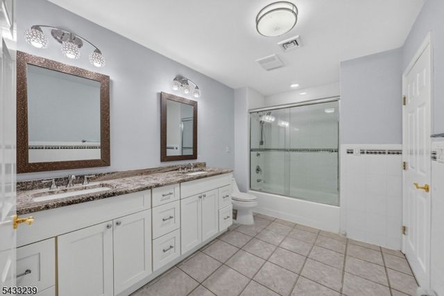 15 Daro Ct, Montville Twp., NJ 07045