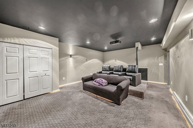 15 Daro Ct, Montville Twp., NJ 07045