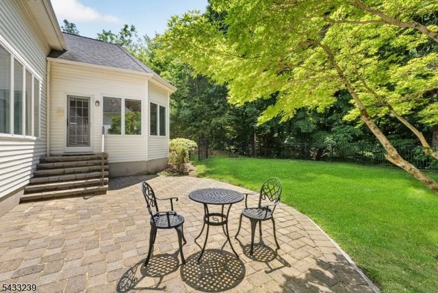 15 Daro Ct, Montville Twp., NJ 07045