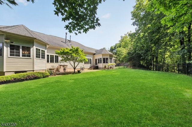 15 Daro Ct, Montville Twp., NJ 07045