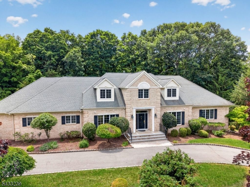 15 Daro Ct, Montville Twp., NJ 07045