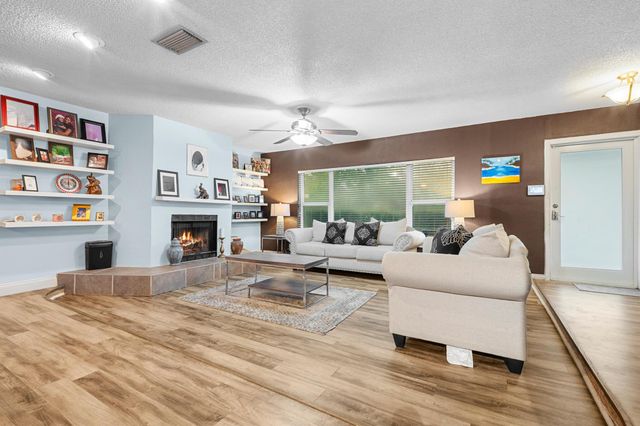 7503 NW 42nd Street, Coral Springs, FL 33065