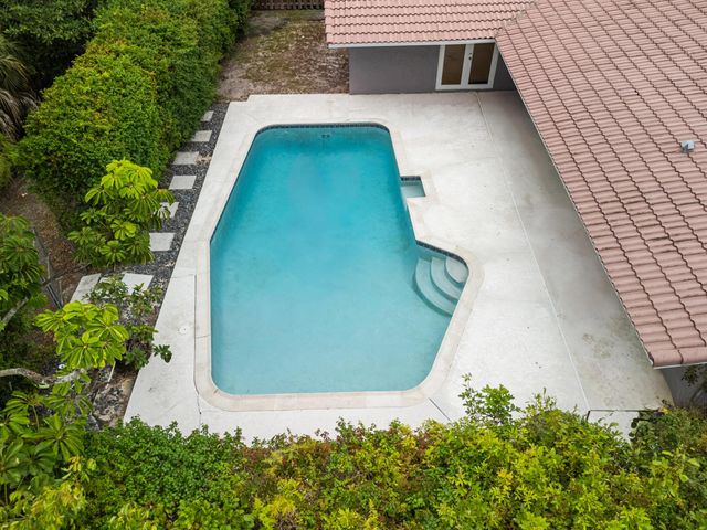 7503 NW 42nd Street, Coral Springs, FL 33065