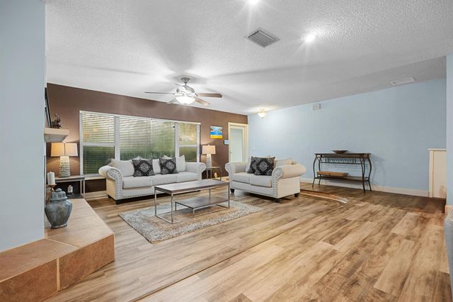 7503 NW 42nd Street, Coral Springs, FL 33065