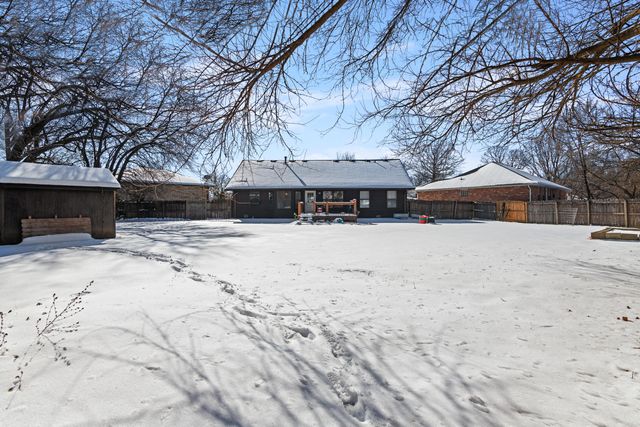 2965 E Belmont Street, Springfield, MO 65802