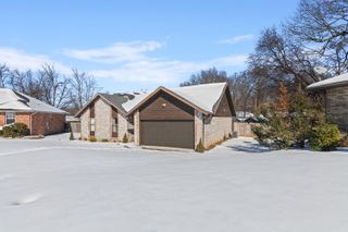 2965 E Belmont Street, Springfield, MO 65802