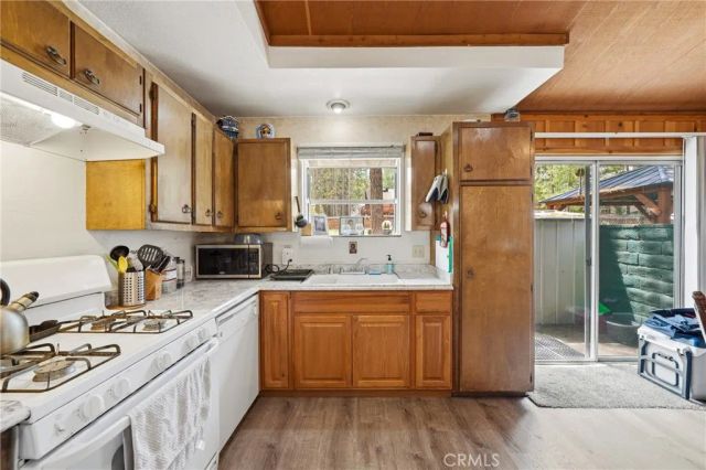 41869 Brownie Lane, Big Bear Lake, CA 92315