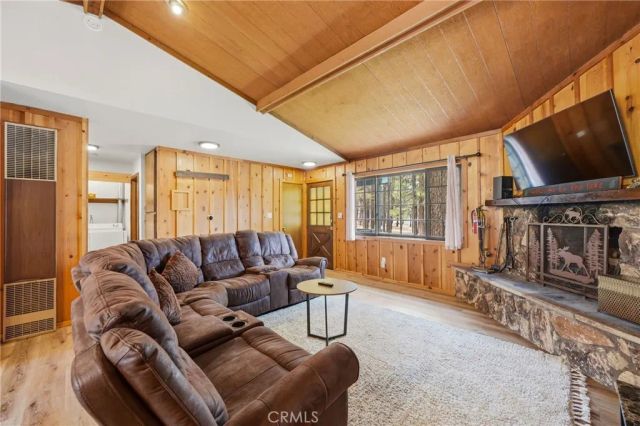 41869 Brownie Lane, Big Bear Lake, CA 92315