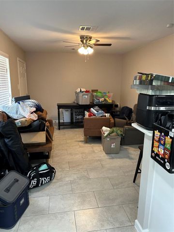 2922 Randolph Road, Pasadena, TX 77503