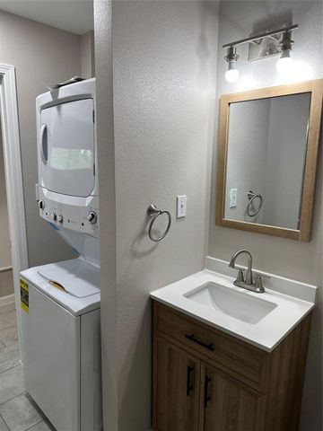 2922 Randolph Road, Pasadena, TX 77503