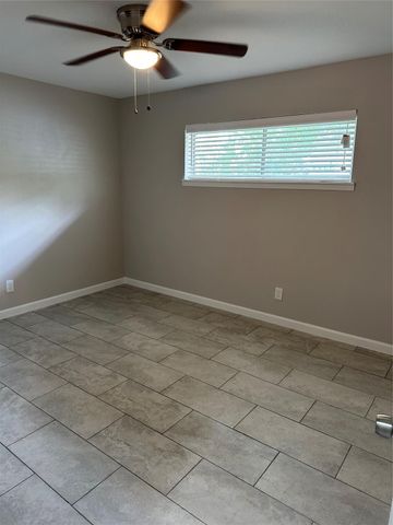 2922 Randolph Road, Pasadena, TX 77503