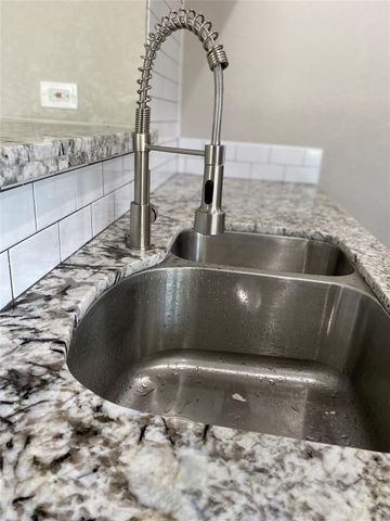 2922 Randolph Road, Pasadena, TX 77503