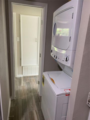 2922 Randolph Road, Pasadena, TX 77503