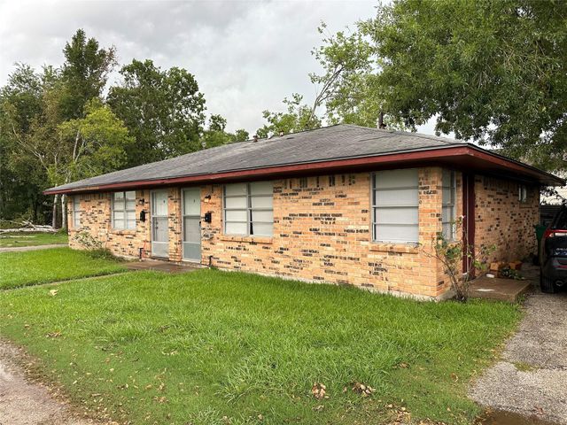 2922 Randolph Road, Pasadena, TX 77503