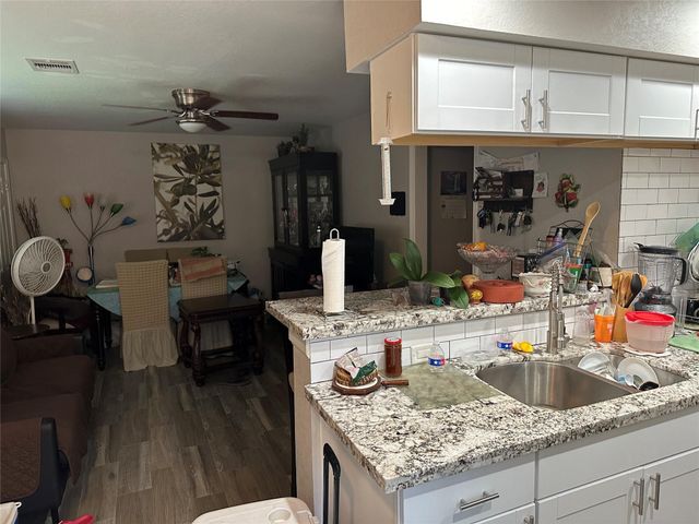 2922 Randolph Road, Pasadena, TX 77503