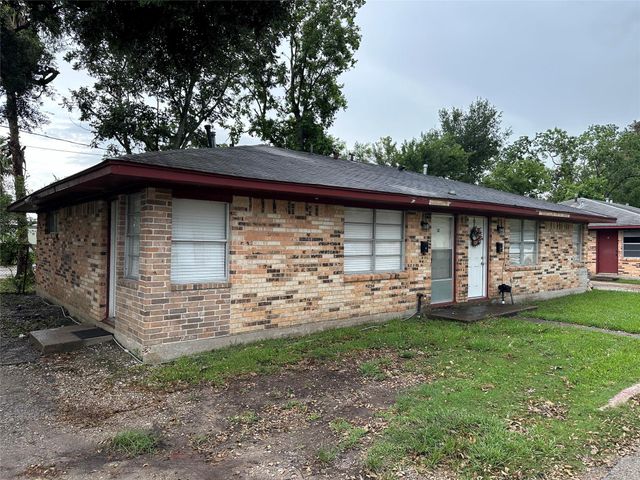 2922 Randolph Road, Pasadena, TX 77503