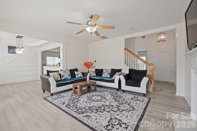 2237 Arbor Vista Drive, Charlotte, NC 28262