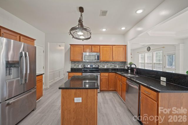 2237 Arbor Vista Drive, Charlotte, NC 28262
