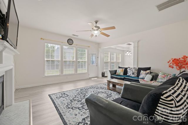 2237 Arbor Vista Drive, Charlotte, NC 28262
