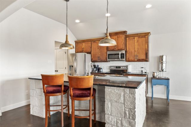 3360 Florance Road, Ponder, TX 76259