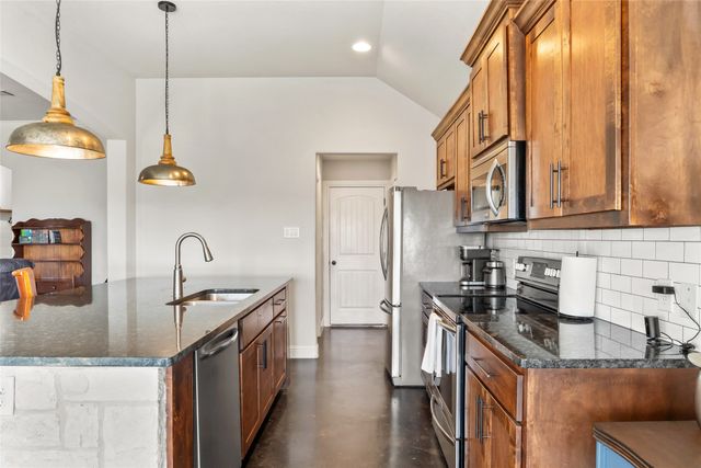 3360 Florance Road, Ponder, TX 76259