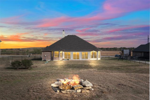 3360 Florance Road, Ponder, TX 76259