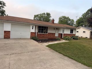 5347 Mapletree Drive, Flint, MI 48532