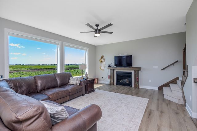 3144 Lakeview Drive SE, Altoona, IA 50009