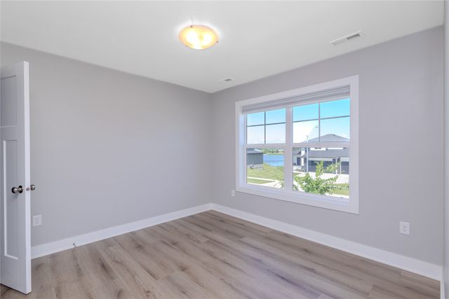 3144 Lakeview Drive SE, Altoona, IA 50009