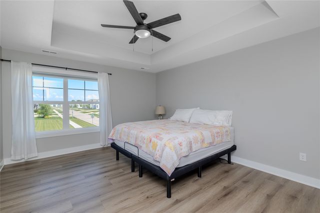 3144 Lakeview Drive SE, Altoona, IA 50009