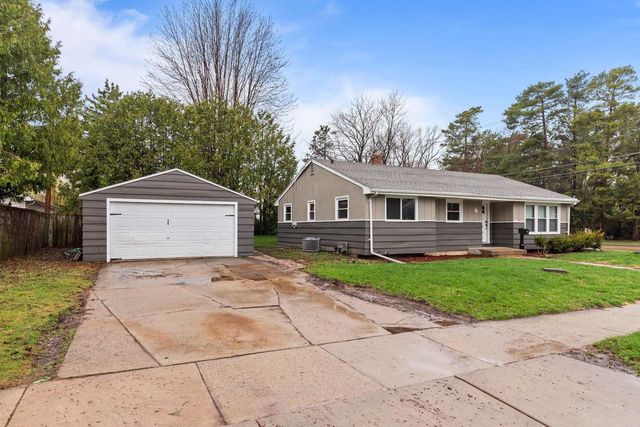 2007 S GLADYS AVENUE, Appleton, WI 54915