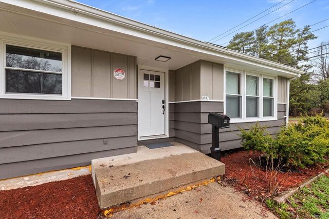 2007 S GLADYS AVENUE, Appleton, WI 54915