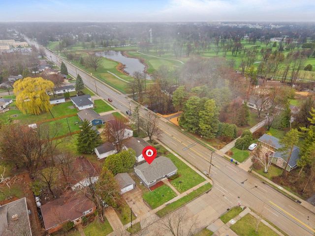 2007 S GLADYS AVENUE, Appleton, WI 54915