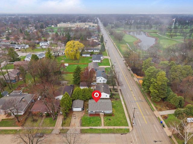 2007 S GLADYS AVENUE, Appleton, WI 54915