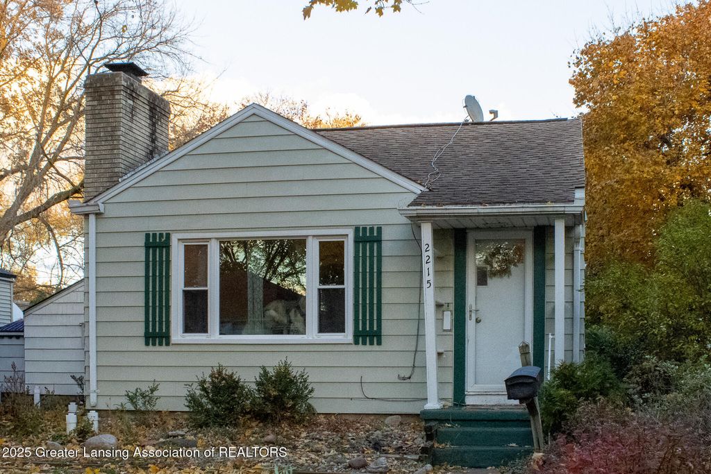 2215 Alpha Street, Lansing, MI 48910
