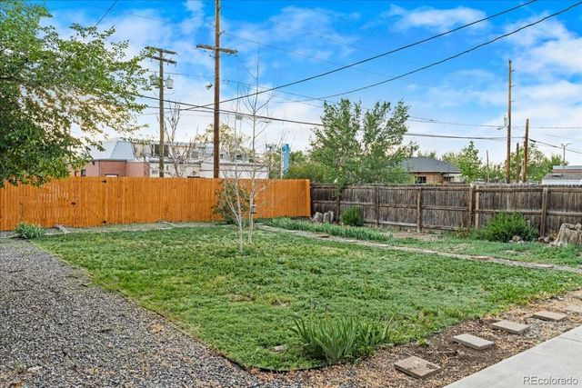 3235 Albion Street, Denver, CO 80207