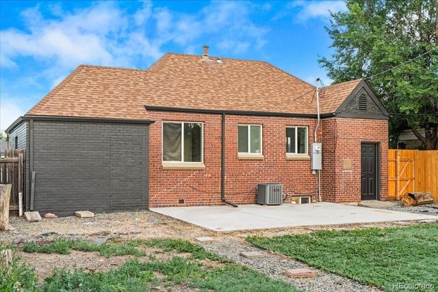 3235 Albion Street, Denver, CO 80207