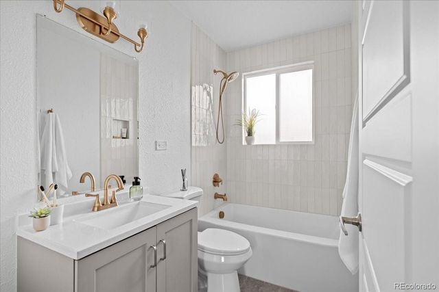 3235 Albion Street, Denver, CO 80207