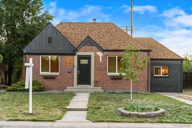 3235 Albion Street, Denver, CO 80207